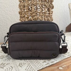 Lululemon Everywhere 2L Crossbody Bag- Retired Color